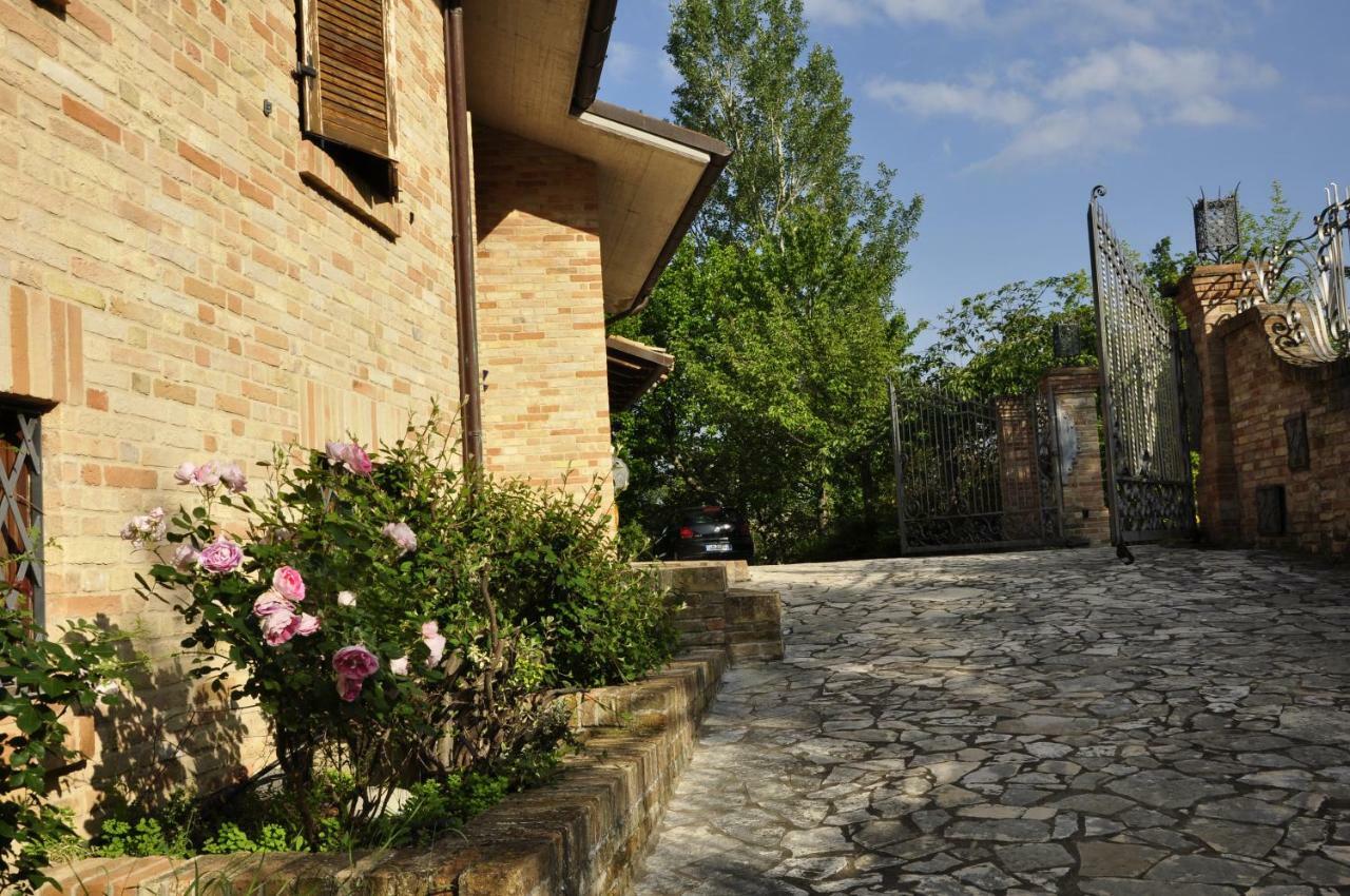 Luci Sui Monti Bed & Breakfast Sarnano Eksteriør bilde