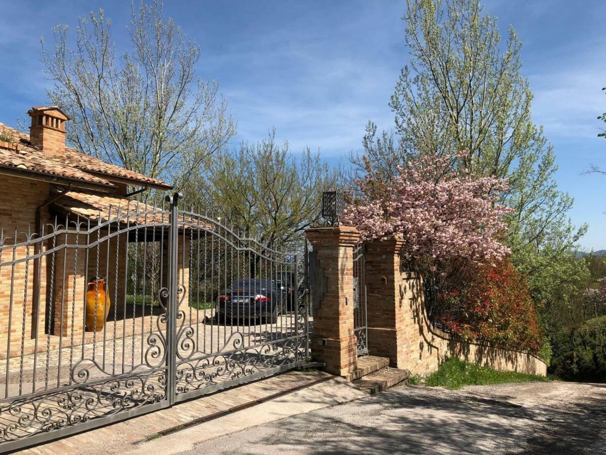 Luci Sui Monti Bed & Breakfast Sarnano Eksteriør bilde